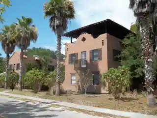 El Patio Apartments