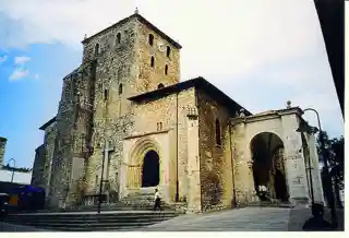 Iglesia de Santa María del Conceyu (Llanes)
