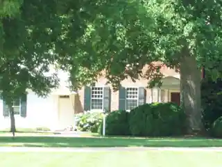 Cross Manor