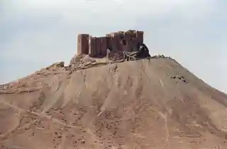 Palmyra Castle