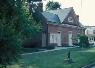 Mathews County Courthouse Square
