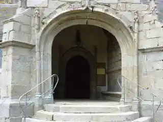 Église Sainte-Geneviève de Loqueffret