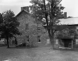 Black Horse Tavern
