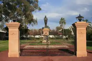 Dalby War Memorial and Gates