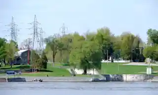 Carillon Canal