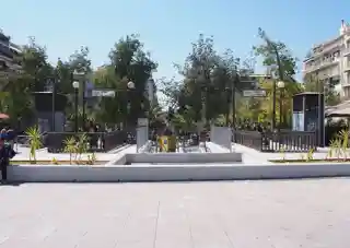 Viktoria Square