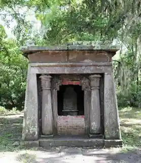 Fripp, Edgar, Mausoleum, St. Helena Island Parish Church