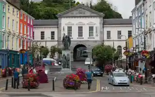 Arch Building