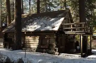 Gale, Lena N., Cabin