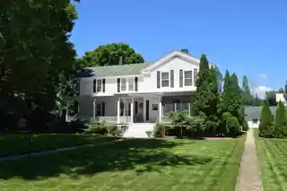 Huff Jones House