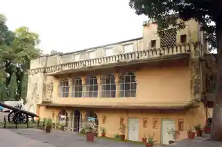Kamlapati palace