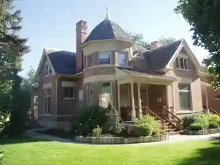 Larsen-Noyes House