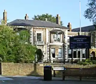 Brinsworth House