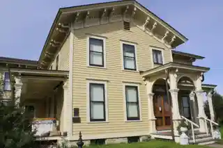 Gideon C. Hixon House