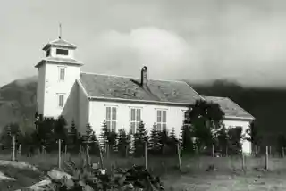 Strandlandet Church