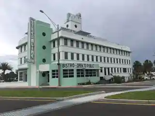 Streamline Hotel