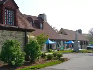 Black Hawk Museum and Lodge
