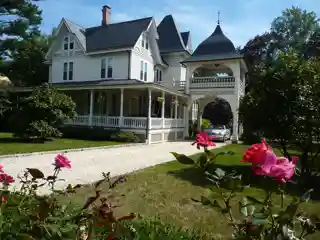 House at 207 Carpenter Avenue