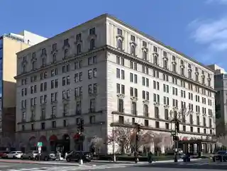Carlton Hotel
