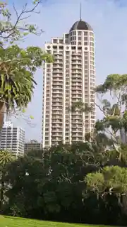 Metropolis Residences