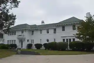 T. Austin and Ernestine L. Finch House