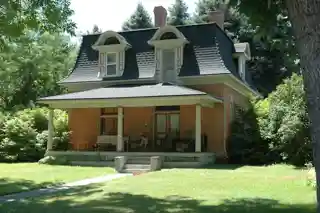 George Bradshaw House and Joshua Salisbury/George Bradshaw Barn