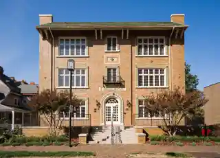 Frederick Apartments