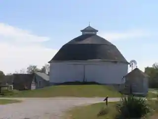 Bert Leedy Round Barn