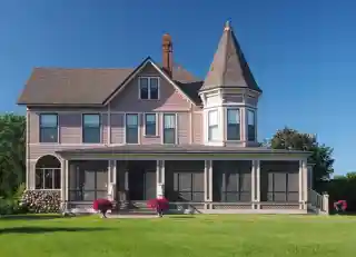 Rufus Rand Summer House and Carriage Barn