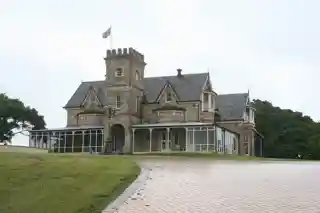 Toorak House