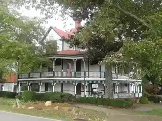 Lucas Mansion
