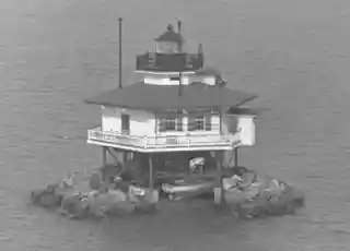 Love Point Light