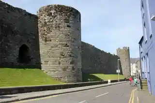 Caernarfon town walls
