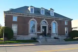 Neenah United States Post Office