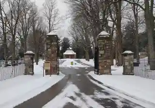 Highland Cemetery