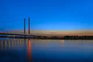 Rhine knee bridge