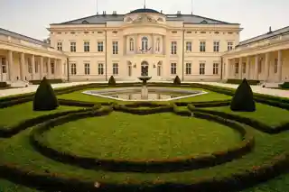 Károlyi Castle()
