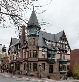 Dr. George W. Carr House