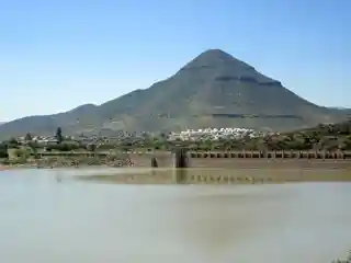 (org. van Ryneveld's Pass Dam)