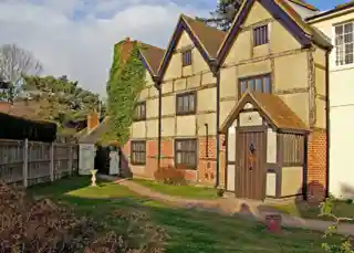Fitznells Manor