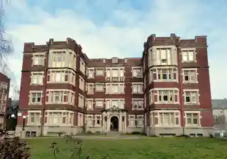 Belle Court Apartments