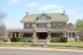 Bottoms House