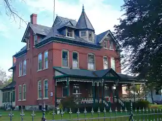 Gauff-Roth House