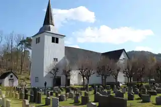 Søndeled Church
