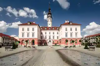 Ratusz w Grodkowie