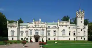Paszkówka Palace