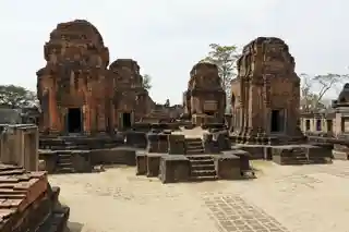 Muang Tam
