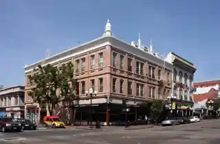 Cole Block Building
