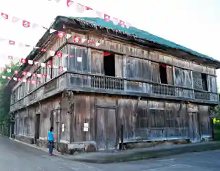 Vega Ancestral House