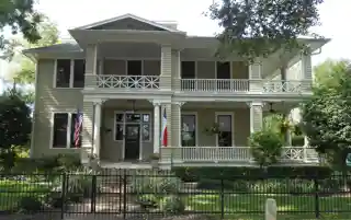 Max Bettin House